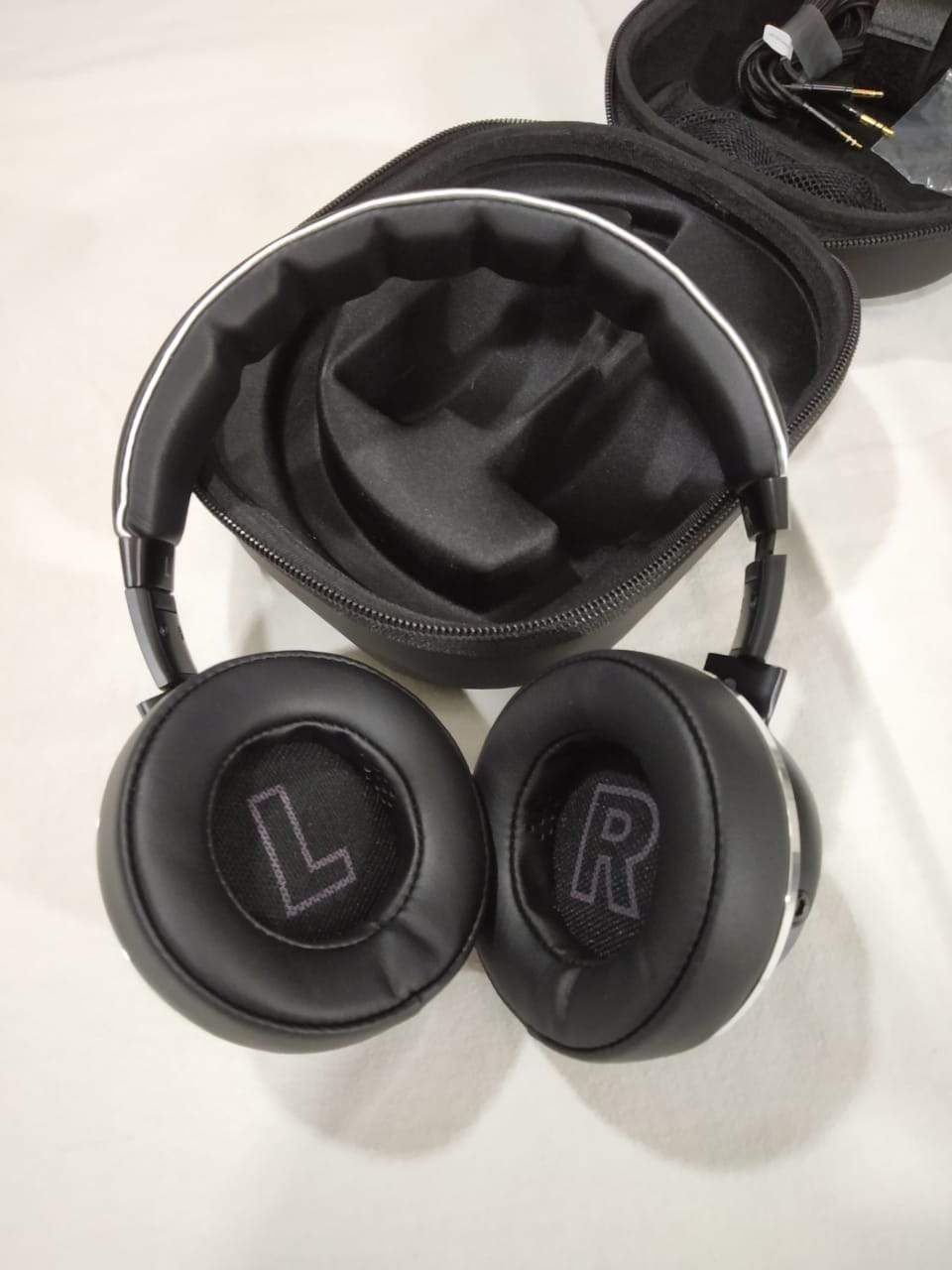 1MORE - Triple Driver Over-Ear Headphones
